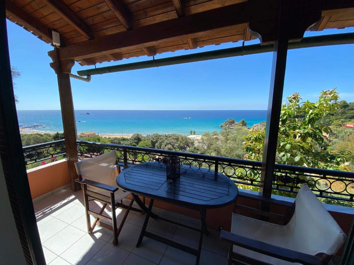 Papadatos Apts With Amazing View - 5Mins From The Beach Kontogialos Buitenkant foto