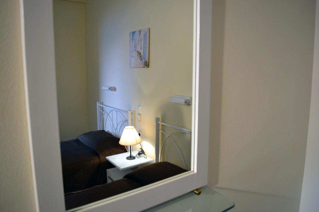 Papadatos Apts With Amazing View - 5Mins From The Beach Kontogialos Buitenkant foto