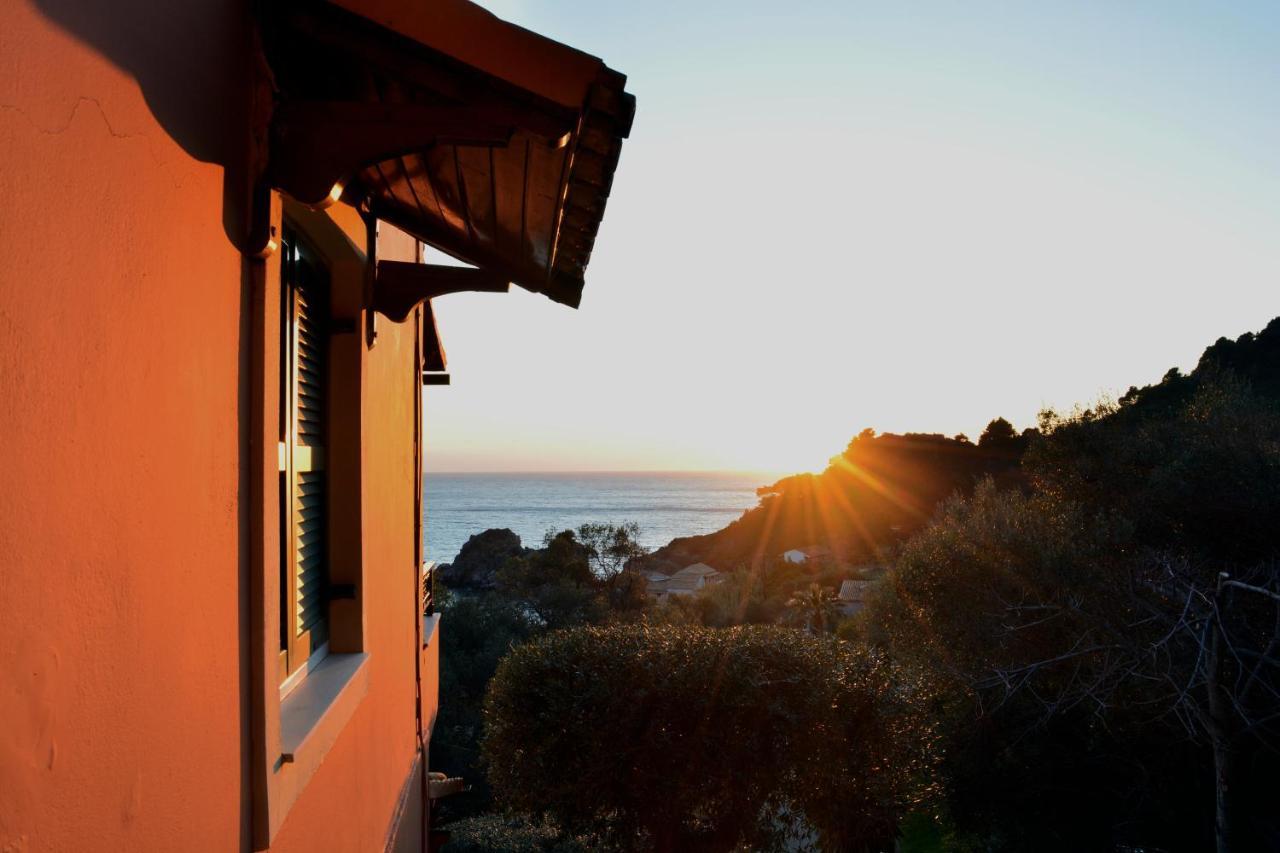 Papadatos Apts With Amazing View - 5Mins From The Beach Kontogialos Buitenkant foto