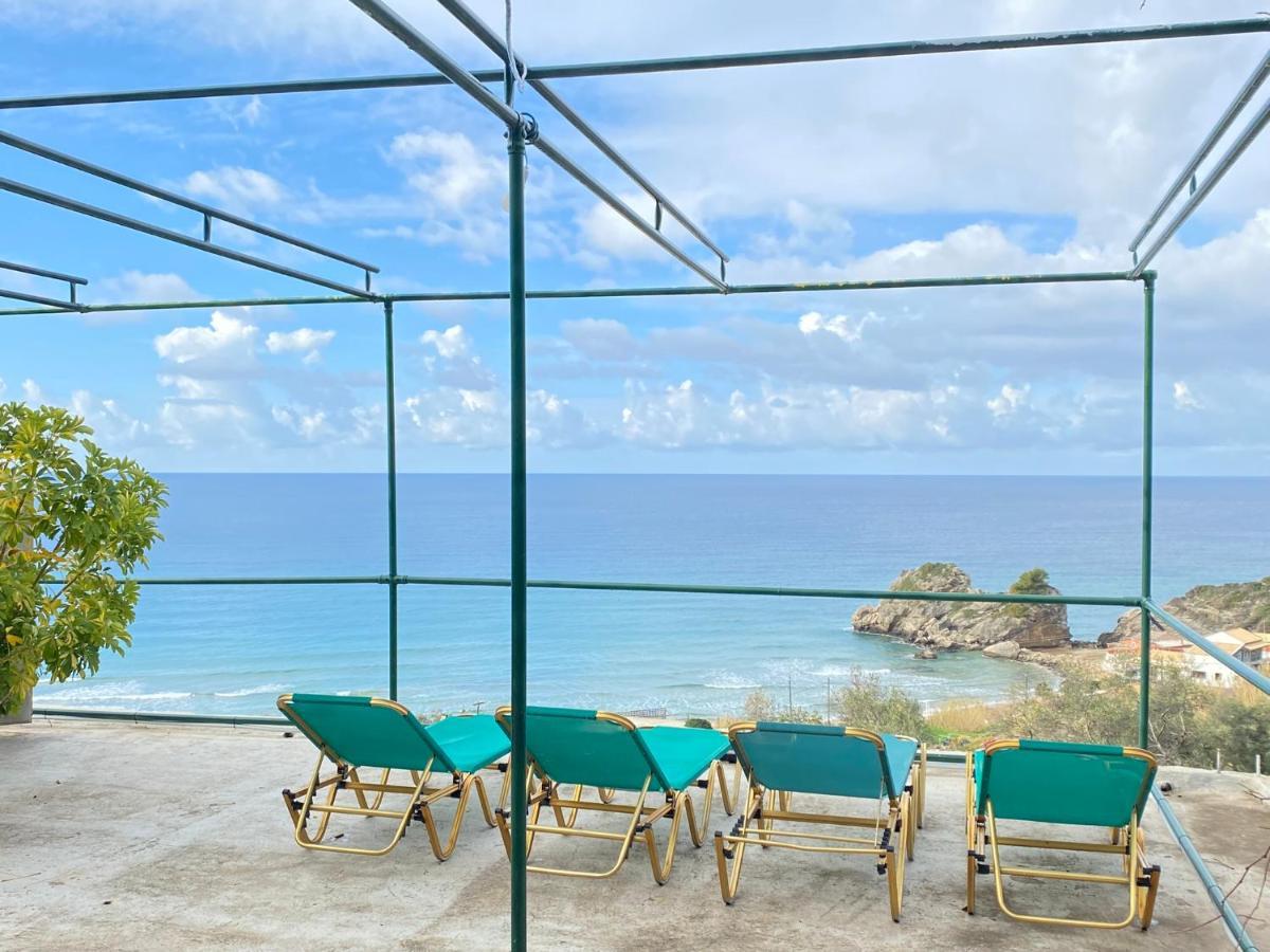 Papadatos Apts With Amazing View - 5Mins From The Beach Kontogialos Buitenkant foto
