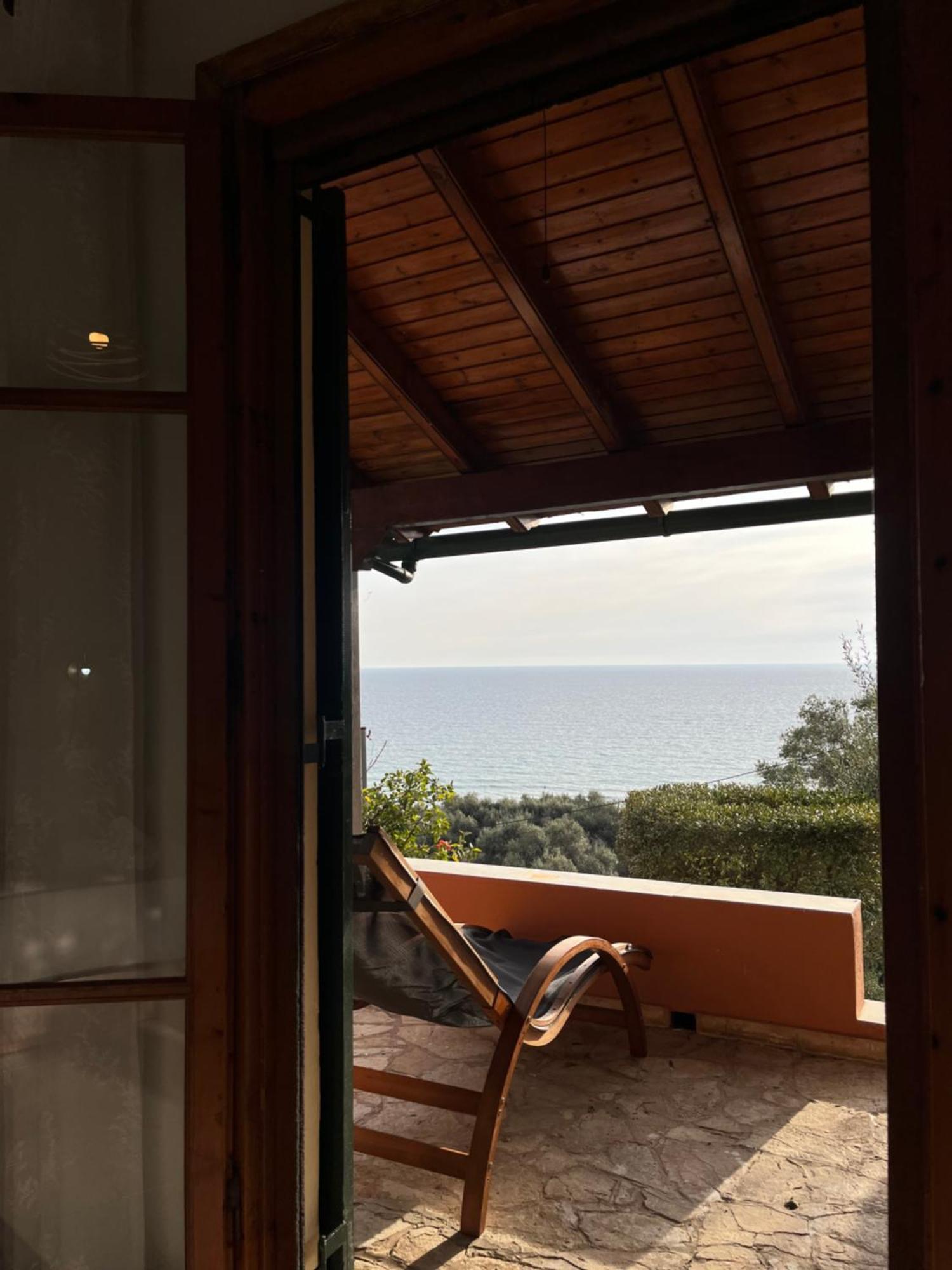 Papadatos Apts With Amazing View - 5Mins From The Beach Kontogialos Buitenkant foto