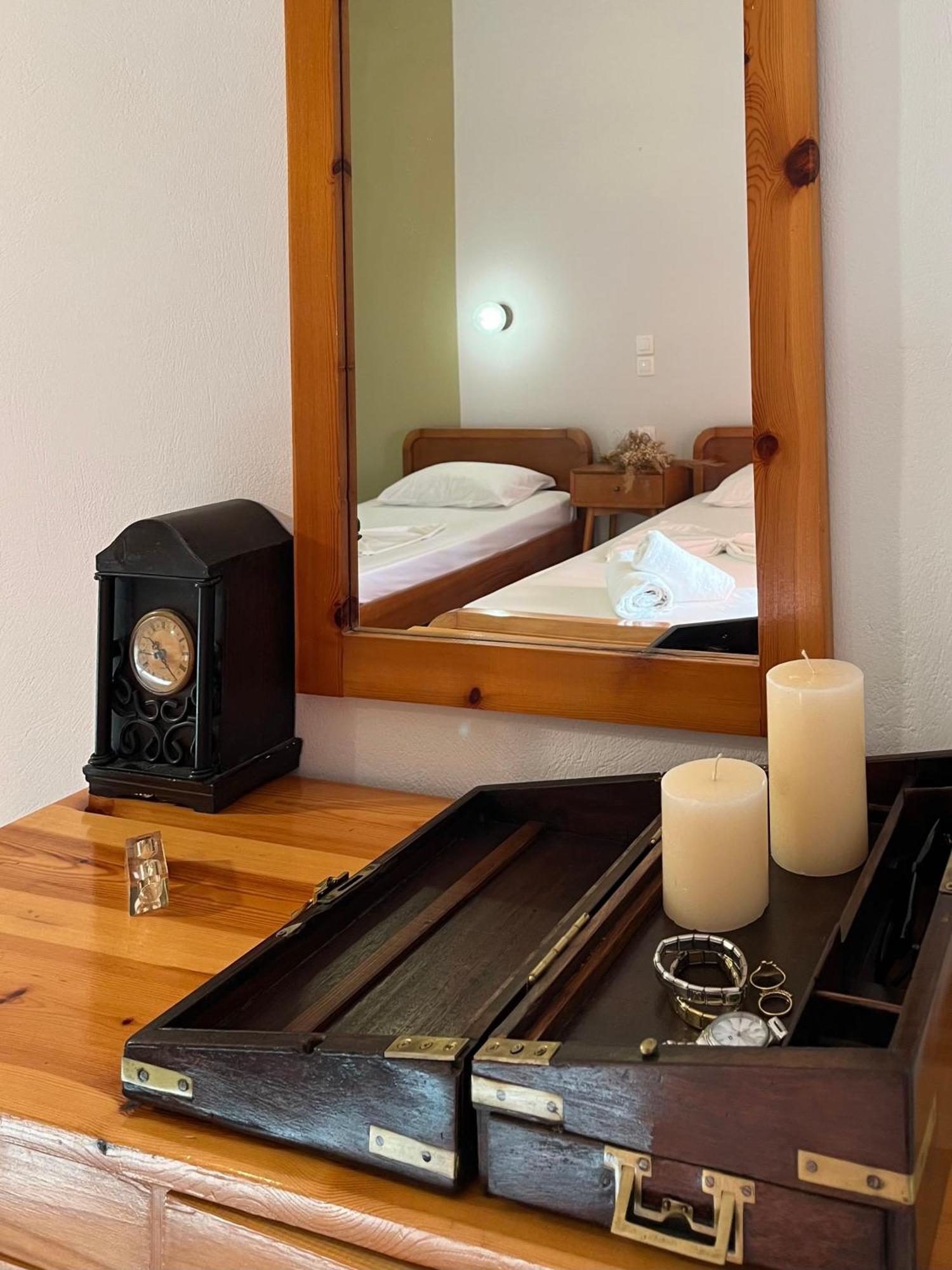 Papadatos Apts With Amazing View - 5Mins From The Beach Kontogialos Buitenkant foto